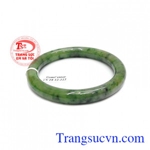 Có sự thiêng liêng cũng như ý nghĩa phong thủy trong việc mang theo ngọc bên người