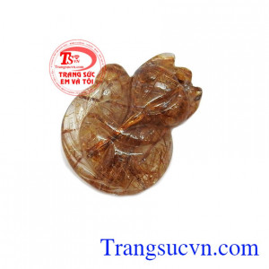 Mặt dây hồ ly thạch anh tóc nâu hợp người mệnh kim và mệnh thổ