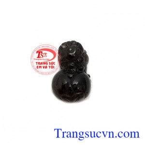 Mặt dây tỳ hưu thạch anh khói đẹp là sản phẩm thạch anh tóc thiên nhiên mang nguồn năng lượng tốt, giúp giảm căng thẳng, mang lại may mắn, thuận lợi trong việc kinh doanh