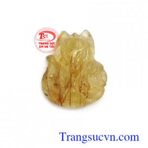 Mặt hồ ly thạch anh tóc thịnh vượng là biểu tượng của sắc đẹp, sự khôn khéo và quyền lực, phù hợp làm mặt dây chuyền, mặt nhẫn hợp thời trang và sang trọng