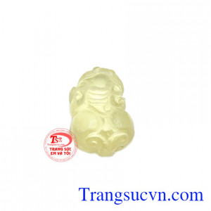 Tỳ hưu thạch anh vàng nhỏ thích hợp làm mặt dây hoặc dây chuyền bọc vàng, bọc bạc.