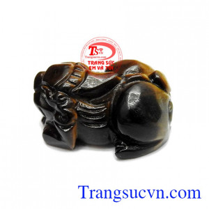 Ngọc mắt hổ đã lâu được coi là vật mang điều tốt lành