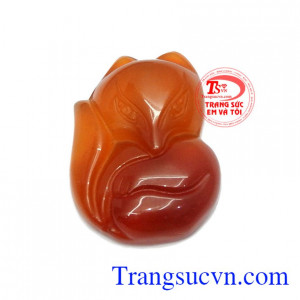 Mã não đỏ là biểu tượng của sự hưng thịnh, sức khỏe dài lâu