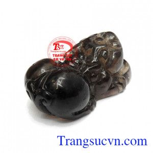 Tỳ hưu là linh vật may mắn nên có thể xua đuổi tà khí