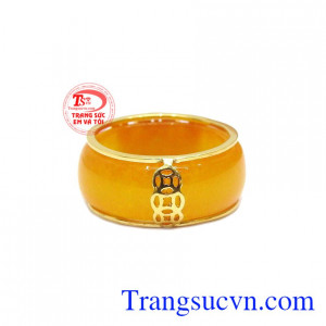 Chữ thọ được hiểu là sống lâu để hưởng phước. 