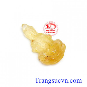 Mặt phật bà thạch anh tóc may mắn tượng trưng cho sự may mắn, lạc quan, vui vẻ và loại bỏ điềm xui cho chủ nhân