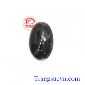 Mặt thạch anh tóc đen cát lộc màu sắc tươi sáng, chất lượng đá đảm bảo, phù hợp làm mặt dây chuyền, mặt nhẫn đeo hợp thời trang và phong thủy