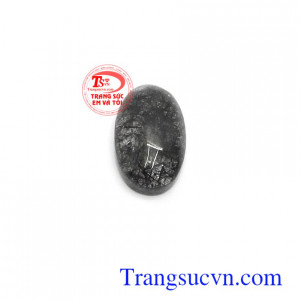 Thạch anh tóc đen thiên nhiên giúp bạn hoà đồng với mọi người xoá đi sự sợ hãi. Gặp được nhiều may mắn vui vẻ và luôn lạc quan