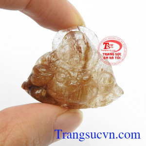 Đá thạch anh tóc vàng tượng trưng cho sự sinh sản, thịnh vượng, thăng tiến