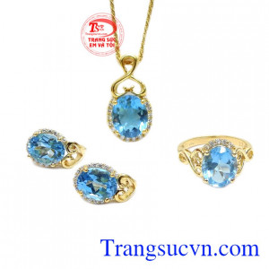 Bộ nữ trang được bảo hành uy tín, giao hàng toàn quốc.