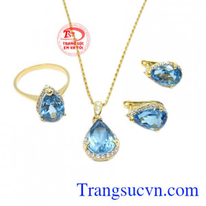Bộ trang sức nữ topaz quyến rũ được chế tác từ vàng tây bền đẹp và đá topaz thiên nhiên.