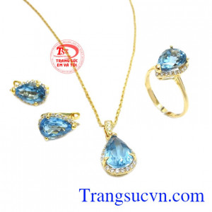 Bộ trang sức hợp mệnh mang đến sự bình an, may mắn và thịnh vượng.