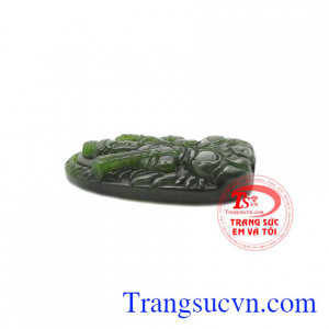 Đeo mặt bản mệnh Hư Không Tạng Bồ Tát sẽ giúp cuộc đời bạn luôn được bình an, hạnh phúc.