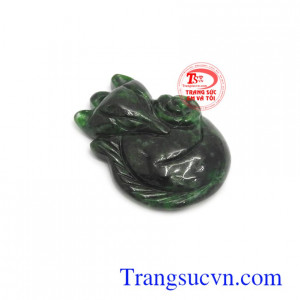 Mặt Hồ ly phỉ thúy bình an có tác dụng kết nối nhân duyên, thúc đẩy các mối quan hệ hài hòa và tăng vận may tài lộc