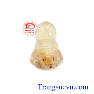 Mọi người thường đeo dây chuyền mặt Phật Quan Âm lên cổ với ước muốn để cầu bình an, loại trừ các điều rủi ro, đau khổ, thể hiện lòng thành kính hướng phật