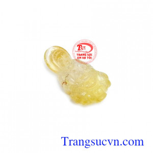 Mặt Phật bà thạch anh tóc phúc hậu là biểu tượng của sự bình an, lòng thánh thiên, bác ái, hướng phật, đem tới sự may mắn