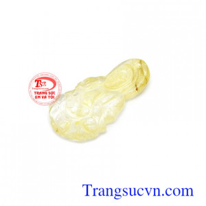 Mặt Phật Bà Quan Âm luôn là biểu tượng của sự bình an, lòng thánh thiện, bác ái, hướng phật, đem tới sự may mắn, hạnh phúc cho người đeo