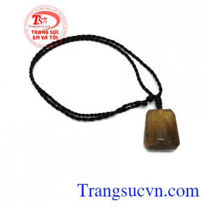 Mặt dây thạch anh tóc thịnh vượng đẹp được nhiều người ưa thích