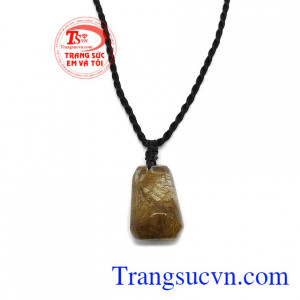 Mặt dây thạch anh tóc tài lộc là sản phẩm đá tự nhiên có giấy kiểm định