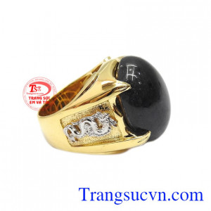 Với thiết kế chắc khỏe, phong cách cùng với điểm nhấn là hai con rồng mang đến vẻ uy phong mãnh liệt cho người dùng.