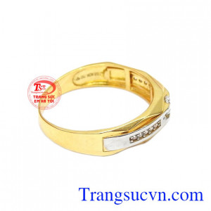 Sản phẩm kết hợp vàng màu, vàng trắng và đá Cz.