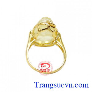 Nhẫn được bảo hành uy tín, giao hàng toàn quốc.