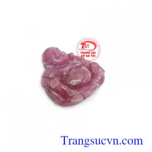 Mặt Di lặc ruby an nhiên chạm khắc tinh xảo, sắc nét, màu sắc tươi sáng