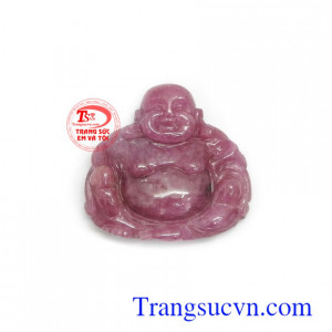 Mặt Di lặc ruby an nhiên đeo hợp phong thủy mệnh Thổ và Hỏa mang lại vui vẻ hạnh phúc, tài lộc cũng như may mắn trong cuộc sống cũng như công việc