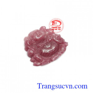 Đeo Phật Di Lặc bên người sẽ giúp giảm bớt lo âu, mang lại điều tốt lành, tránh tai nạn, tăng vận may tài lộc, sức khỏe và thành công