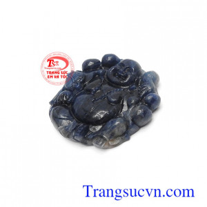 Đeo Phật Di Lặc bên người sẽ giúp giảm bớt lo âu, mang lại điều tốt lành, tránh tai nạn, tăng vận may tài lộc, sức khỏe và thành công cho chủ nhân