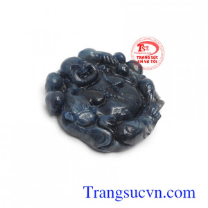 Mặt phật Di lặc sapphire tài lộc trong phong thủy là tượng trưng của vui vẻ, hạnh phúc và may mắn trong cuộc sống