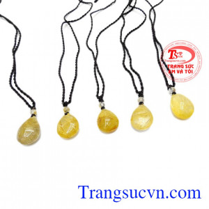 Mặt đá thạch anh tóc vàng may mắn có nhiều mẫu mã cho bạn lựa chọn