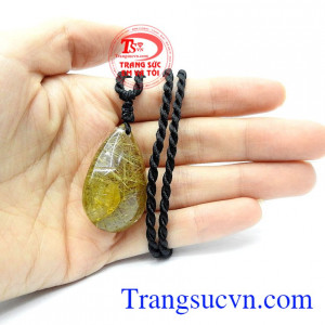 Tất cả nguồn năng lượng tỏa ra từ loại đá này tạo nên sức mạnh cho chủ nhân, ý chí mạnh mẽ, tinh thần kiên định và quyết đoán