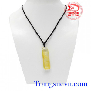 Mặt đá thạch anh vàng kiêu sa từ lâu đã là món trang sức được dùng trong hoàng tộc, vua chúa