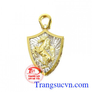 Mặt dây Mã Đáo Thành Công là sản phẩm mặt dây chuyền vàng tây đẹp được thiết kế 3D sang trọng, lịch lãm