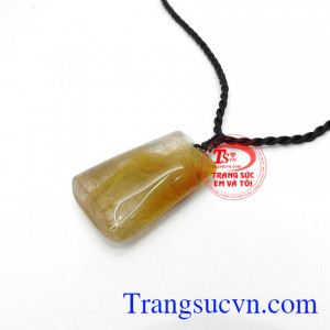 Đặc biệt nếu phái nam đeo món đồ trang sức này sẽ làm tăng dũng khí, ý chí kên định, tăng thành công trong công việc