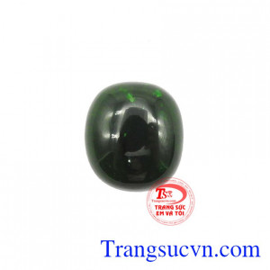 Mặt Nephrite TN là sản phẩm hoàn toàn từ đá Nephrite thiên nhiên 100% có giấy kiểm định đá quý của trung tâm kiểm định cấp.