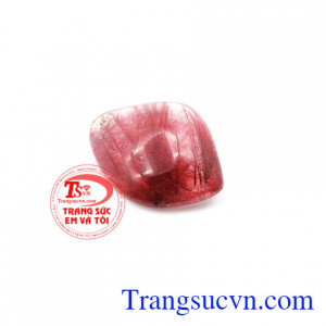 Hiện nay thạch anh tóc đỏ đang được nhiều người ưu thích.