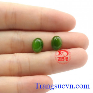 Ngọc có khả năng truyền niềm tin và sự thông thái cho chủ nhân giúp họ luôn tỉnh táo để đưa ra những quyết định chính xác trong cuộc sống.