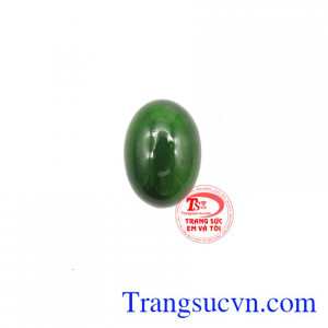 Mặt Nephrite sang trọng từ lâu đã được mệnh danh là đá của các vị vua chúa Trung Quốc thời xưa thể hiện sự quyền quý, cao sang, khẳng định quyền lực và thể hiện tính giai cấp thời đó.