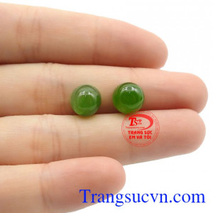 Nephrite còn mang lại may mắn cho chủ nhân, tránh được vận xui, tà ma, các rủi ro, nguy hiểm rình rập.