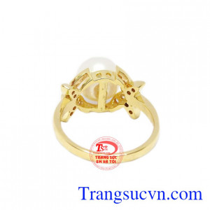 Ngọc trai luôn là biểu tượng cho sắc đẹp, và đẳng cấp.