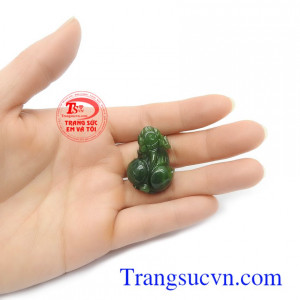 Mặt tỳ hưu ngọc bích thiên nhiên sang trọng, chạm khắc độc đáo