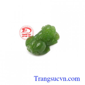 Mặt tỳ hưu Nephrite cát tường chạm khắc tinh xảo, sắc nét, màu sắc tươi sáng