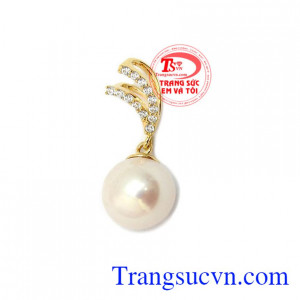 Mặt Dây Ngọc Trai Thuần Khiết là món đồ trang sức không thể thiếu của phải đẹp
