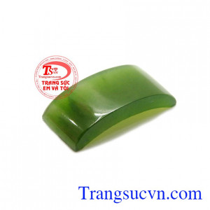 Vì thế trang sức được gắn yên ngựa ngọc cẩm thạch sẽ càng làm tăng khí vận cho người sử dụng