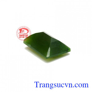  Ngọc cẩm thạch giúp hạ sốt, làm giảm sưng tấy, dị ứng, ngoài ra còn rất tốt cho tim mạch và hệ thần kinh