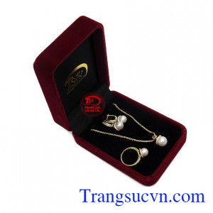 Ngọc trai là biểu tượng của tinh hoa về vẻ đẹp Á Đông với nét dịu dàng, thanh lịch của phụ nữ