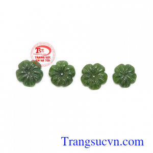 Mặt ngọc thiên nhiên phù hợp làm hoa tai, mặt dây đeo hợp thời trang và phong thủy