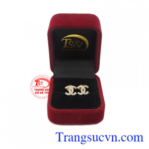 Đôi hoa tai bảo hành uy tín, giao hàng toàn quốc.